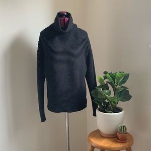 Aritzia Wilfred Montpellier Sweater in Black